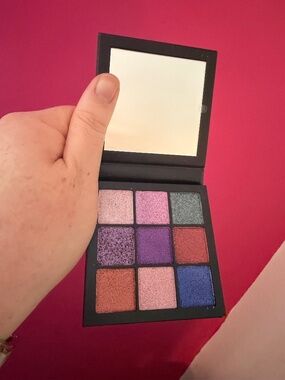 NWT HUDA BEAUTY Gemstone Obsessions Palette - Copper, Purple, Green, Rose